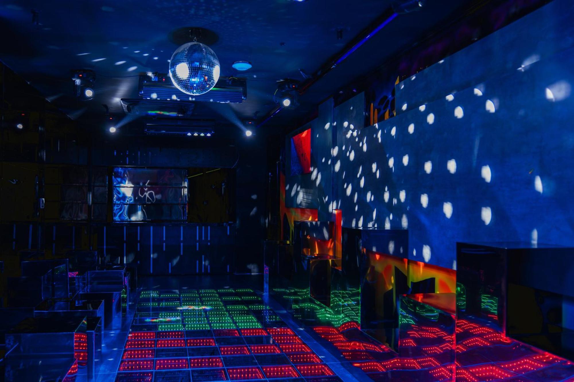 メイ ドゥ ヴィル オールド クォーター ホテル ハノイ市 エクステリア 写真 The nightclub