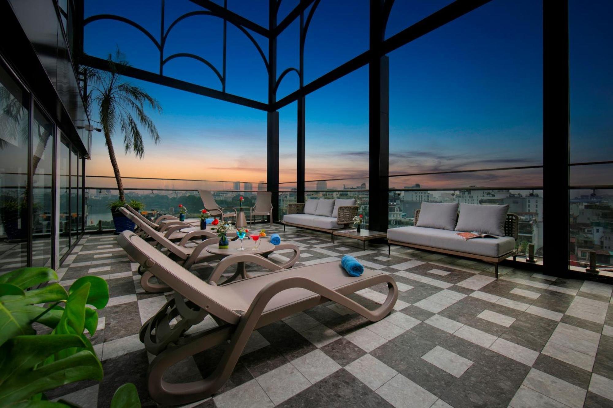 メイ ドゥ ヴィル オールド クォーター ホテル ハノイ市 エクステリア 写真 The Sky Bar