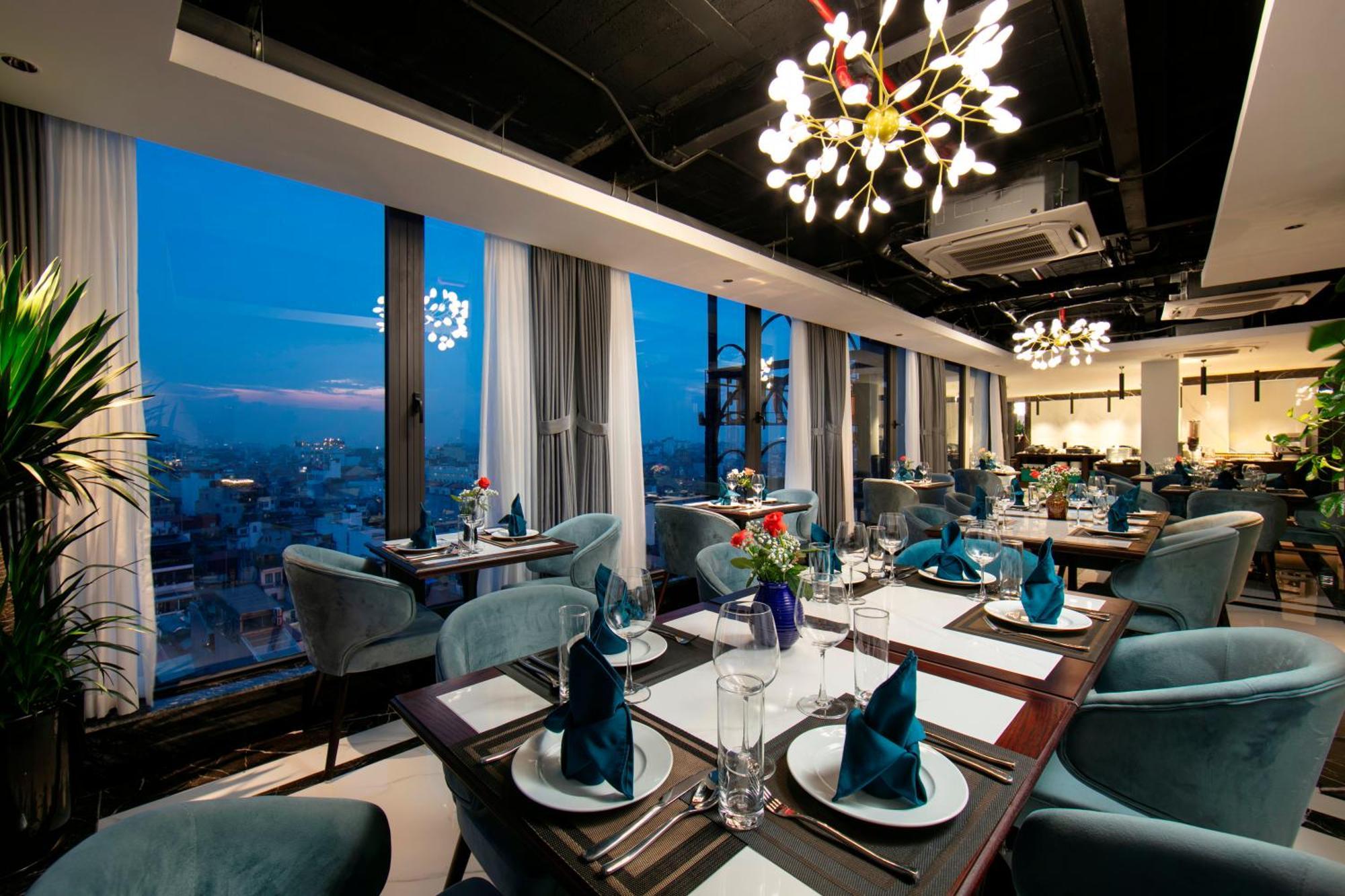 メイ ドゥ ヴィル オールド クォーター ホテル ハノイ市 エクステリア 写真 The 360 Restaurant