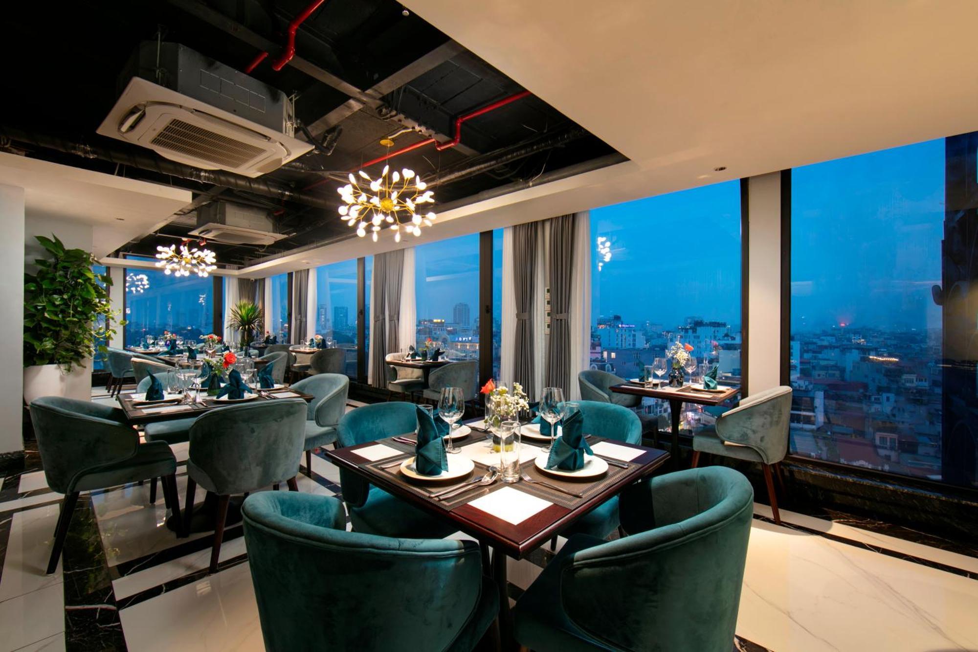 メイ ドゥ ヴィル オールド クォーター ホテル ハノイ市 エクステリア 写真 Sky Bar
