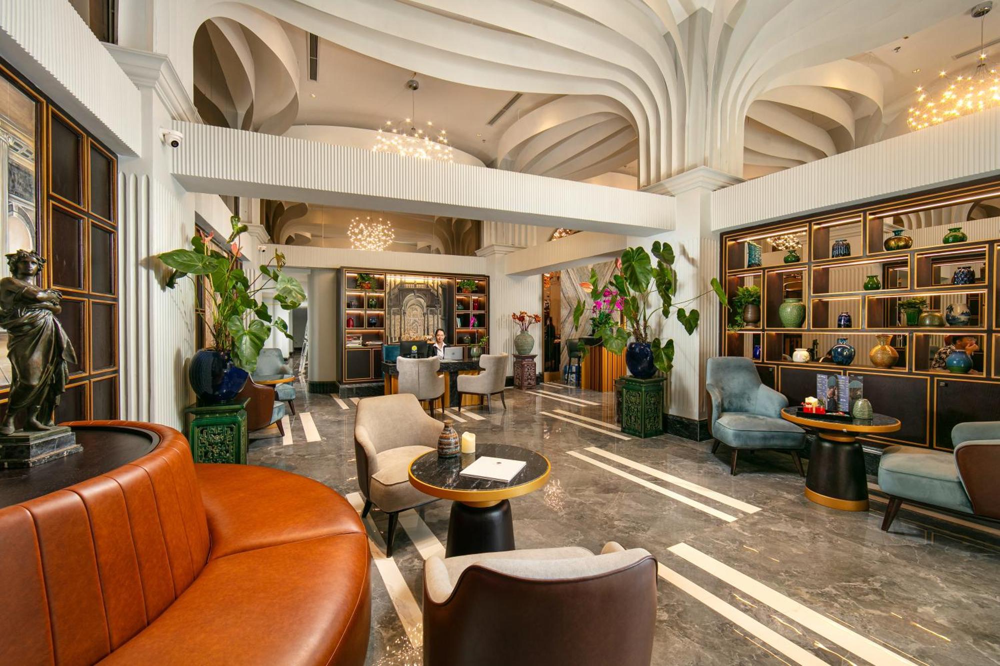 メイ ドゥ ヴィル オールド クォーター ホテル ハノイ市 エクステリア 写真 The lobby of the hotel