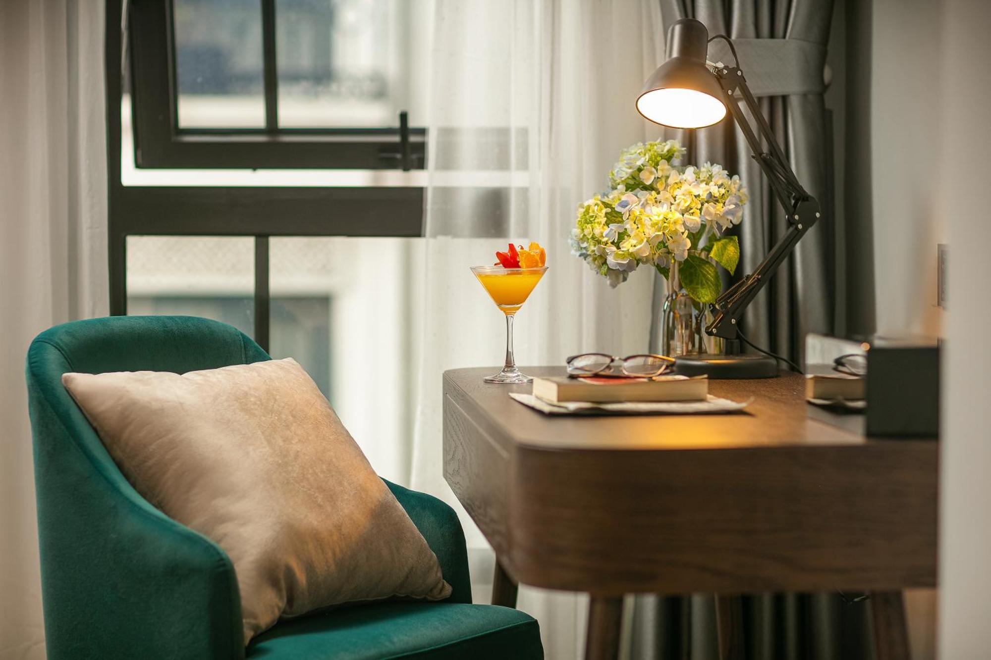 メイ ドゥ ヴィル オールド クォーター ホテル ハノイ市 エクステリア 写真 A room at the hotel